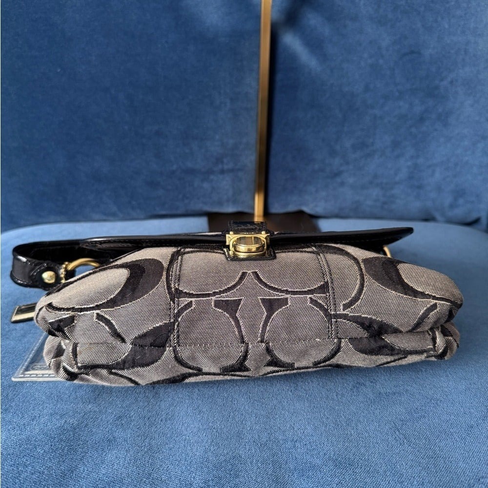 Coach
Coach Black/Grey Signature Canvas and
Patent‎ Leather Shoulder Bag - Picture 10 of 12